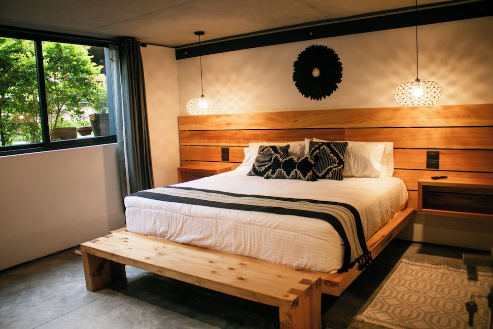 Deluxe Suite, Garden View