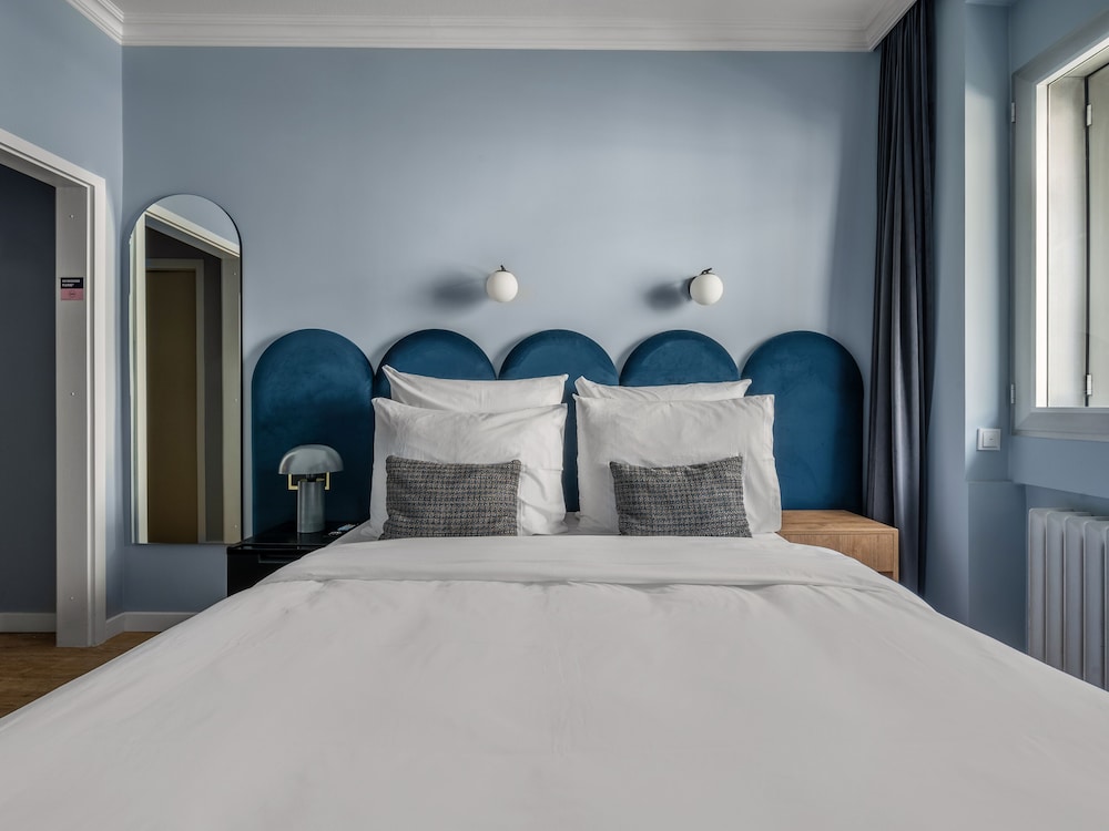 Standard Room - Photo 9