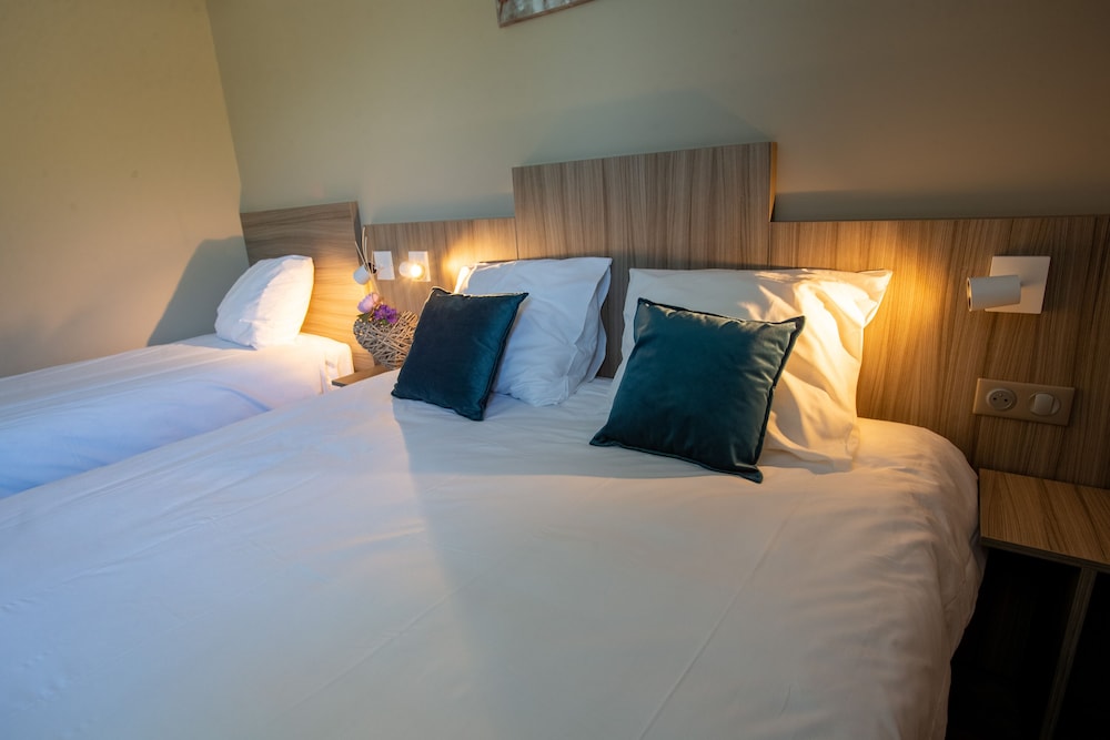 Basic Triple Room