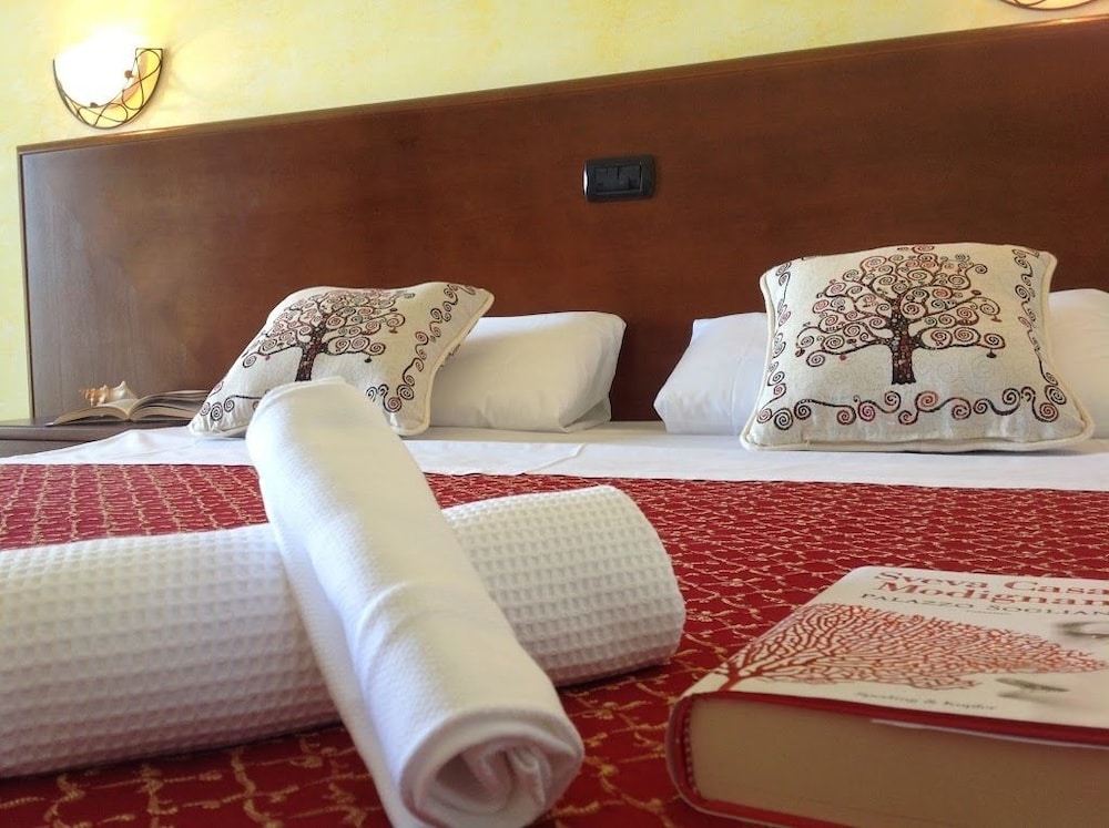Double Room, Multiple Beds photo 3