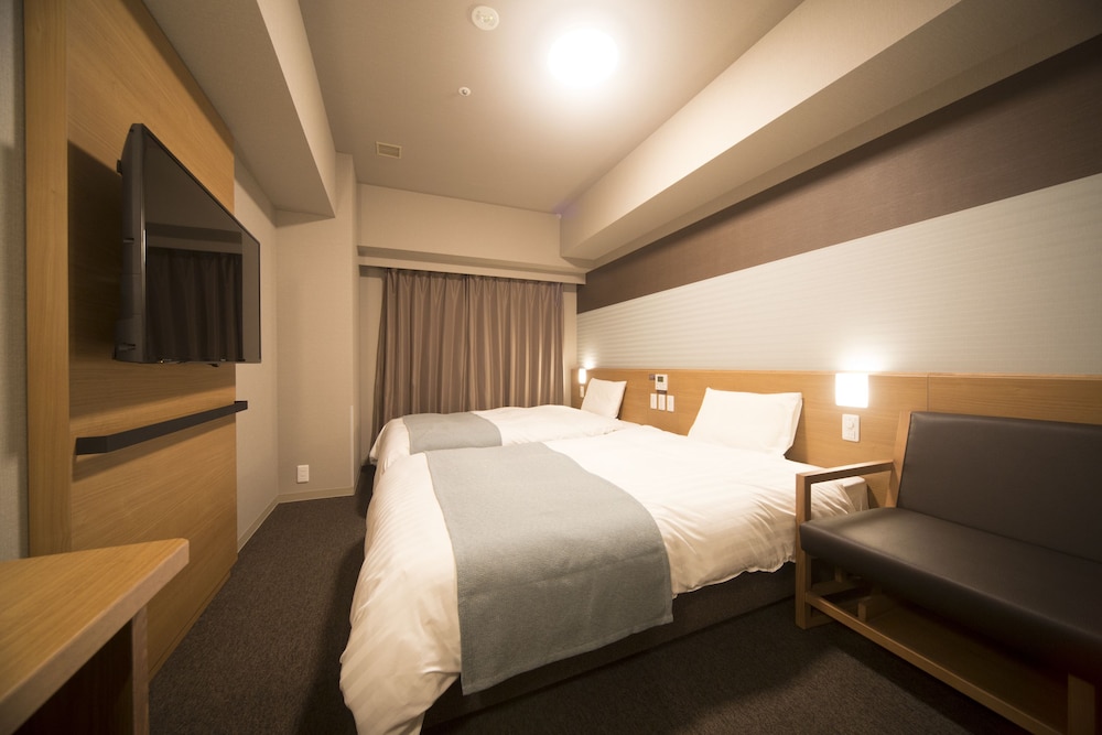 Moderate Twin, Non Smoking (No Room Cleaning Service During Your Stay) photo 2