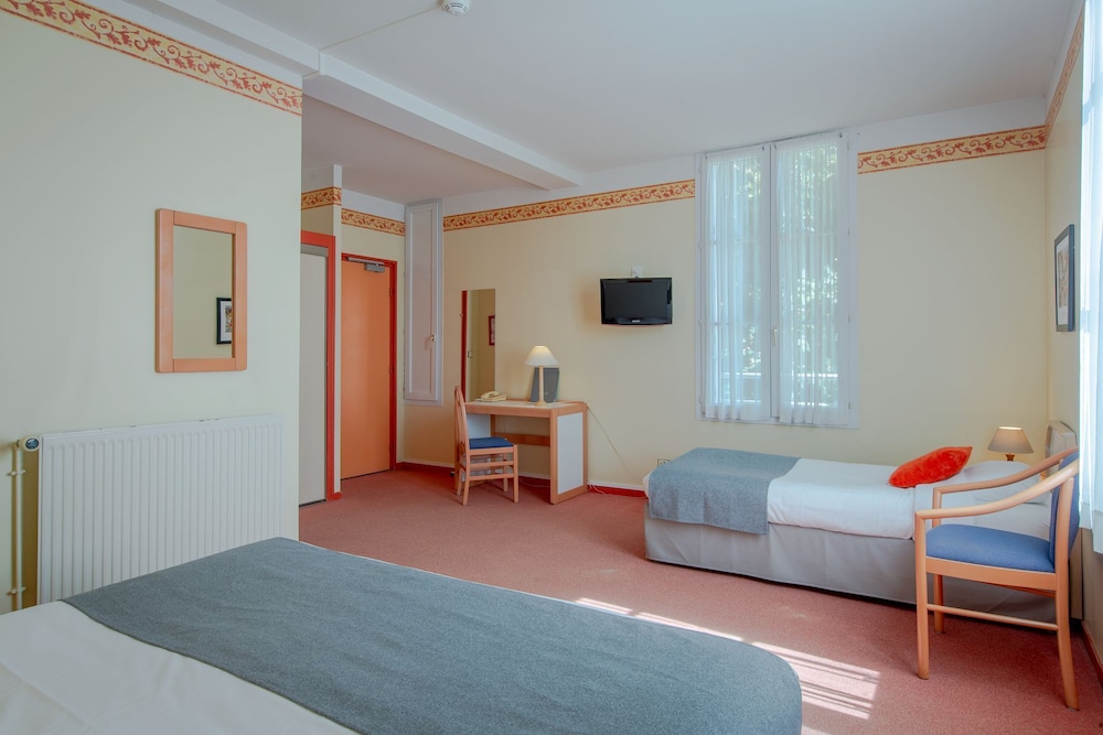 Standard Triple Room photo 3
