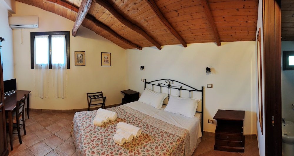 Double or Twin Room, Hill View, Tower (Attic) photo 1