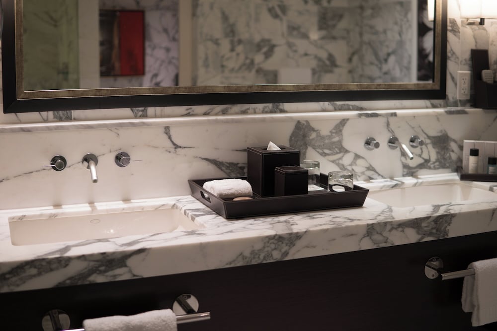 Luxury Suite, 1 Bedroom - Photo 6