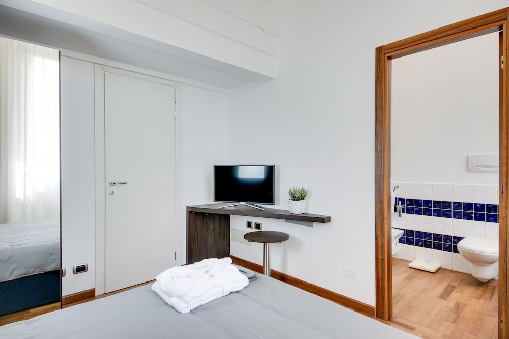 Single Room, Private Bathroom (Giuggiolo) photo 3
