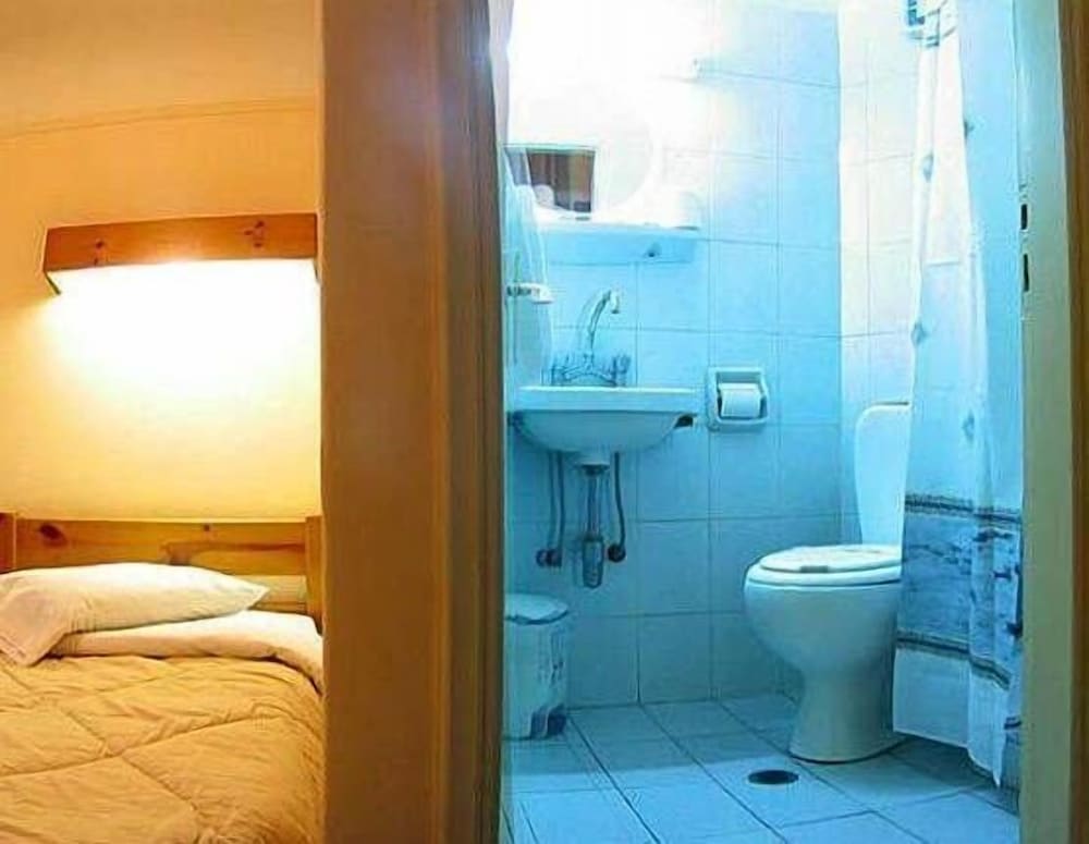 Single Room photo 3