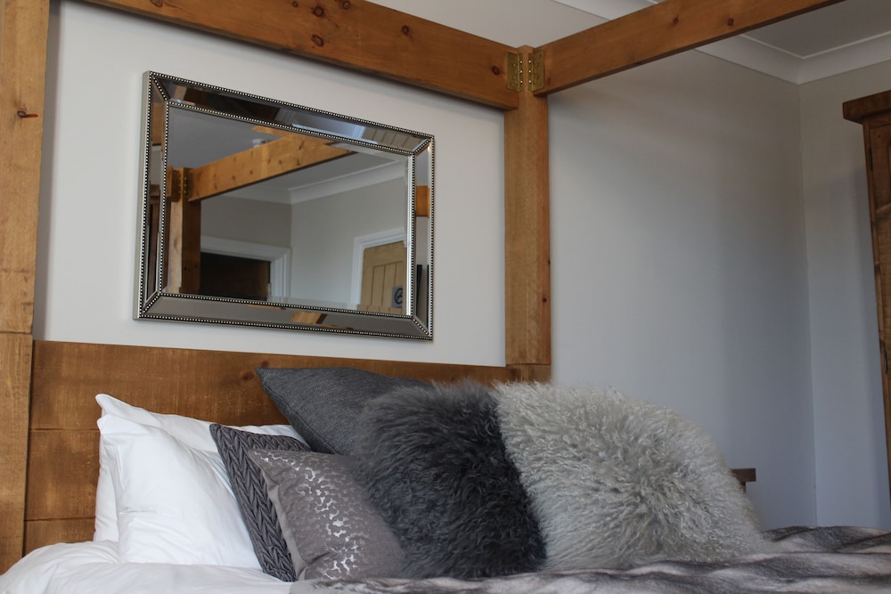 Double Room, Ensuite (The Four Poster Room) photo 3