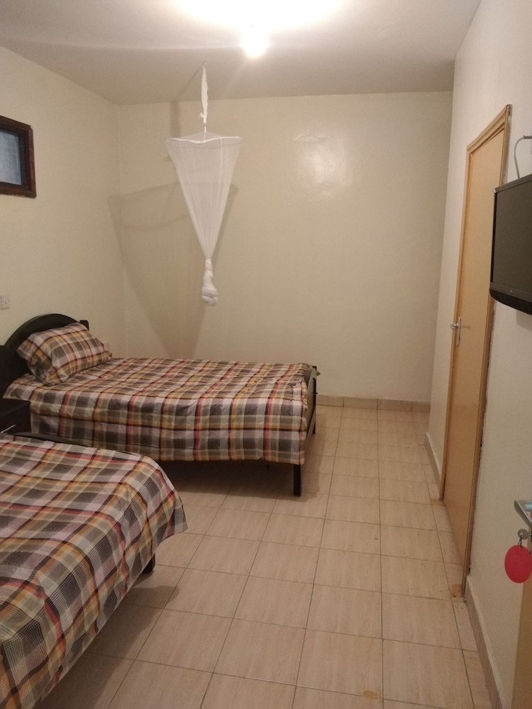Basic Twin Room photo 1