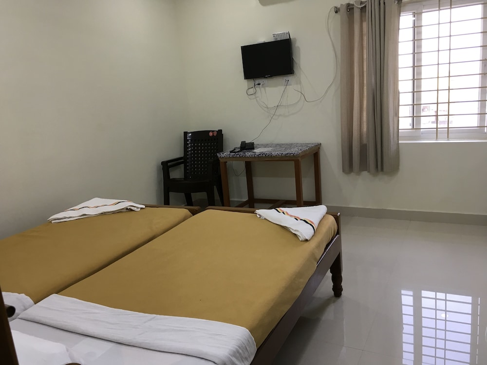 Deluxe Room, 1 Bedroom, City View photo 3