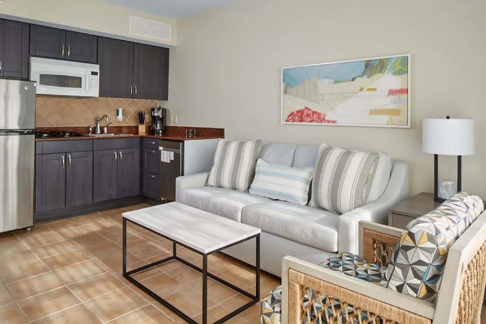Suite, 1 Bedroom photo 2