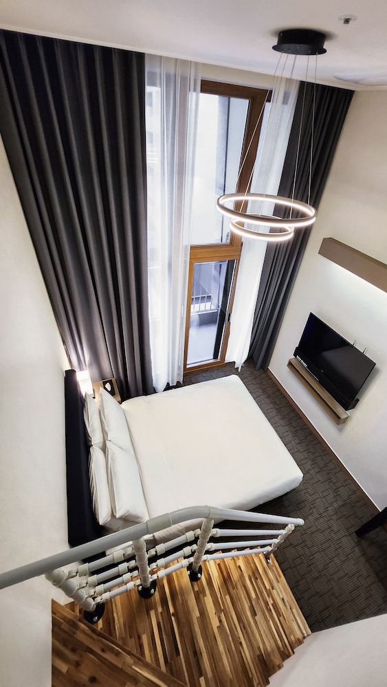 Standard Duplex Double, Terrace, City View