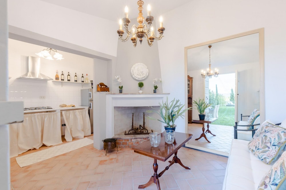 Villa photo 3
