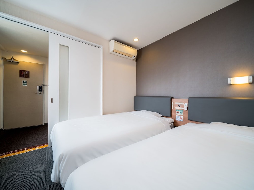 Twin Room (Non Smoking) - Photo 4