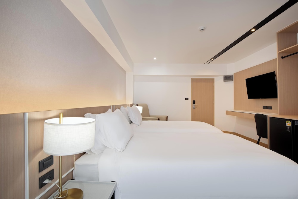 Deluxe Twin Room photo 2
