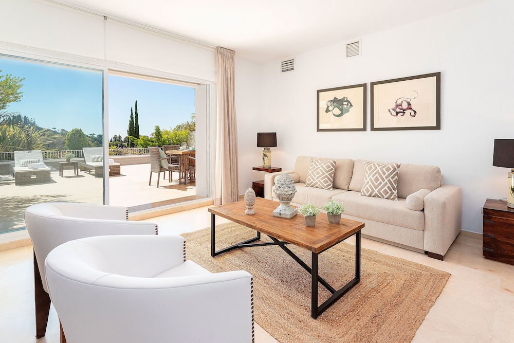 Apartment (2 Bedrooms)