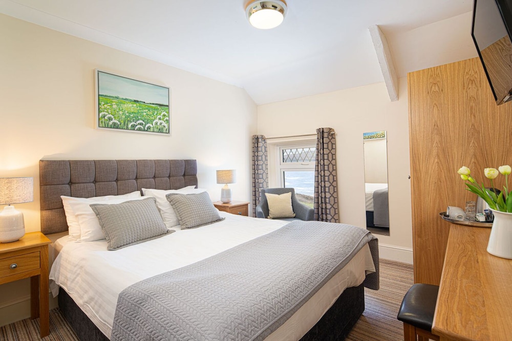 Standard Double or Twin Room, Sea View photo 1