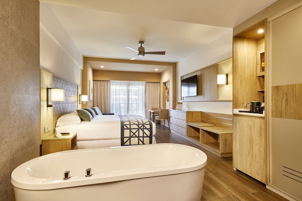 Junior Suite, Garden View (l)