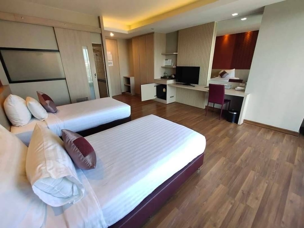 Deluxe Twin Room photo 3
