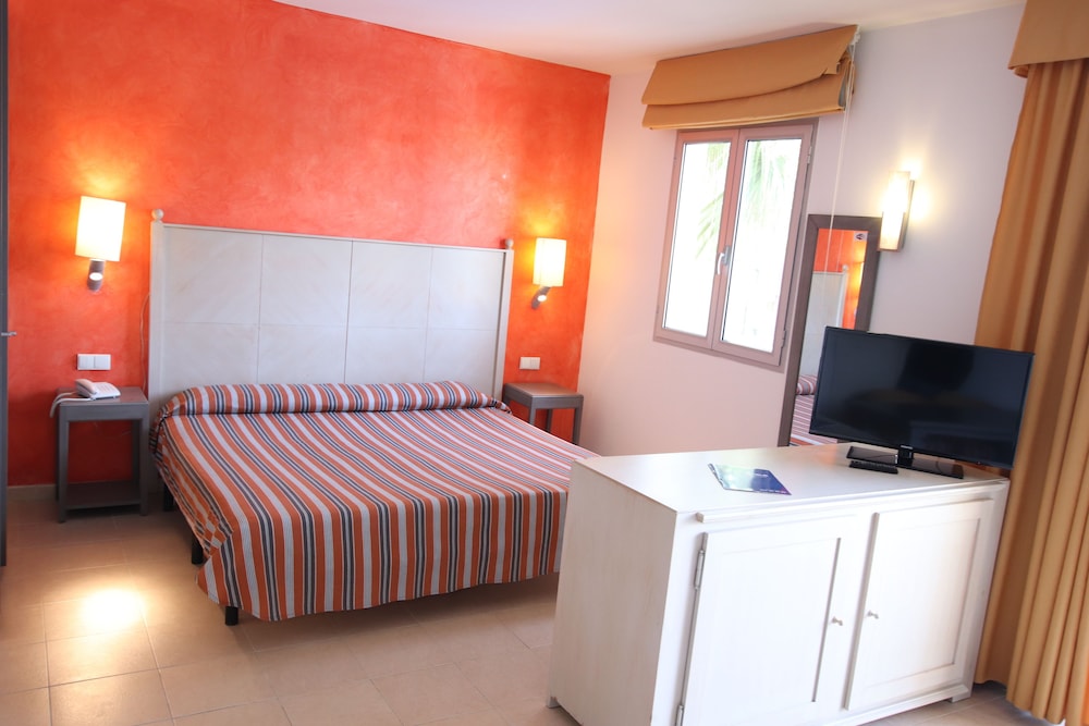 Habitación Doble (3 Adultos)