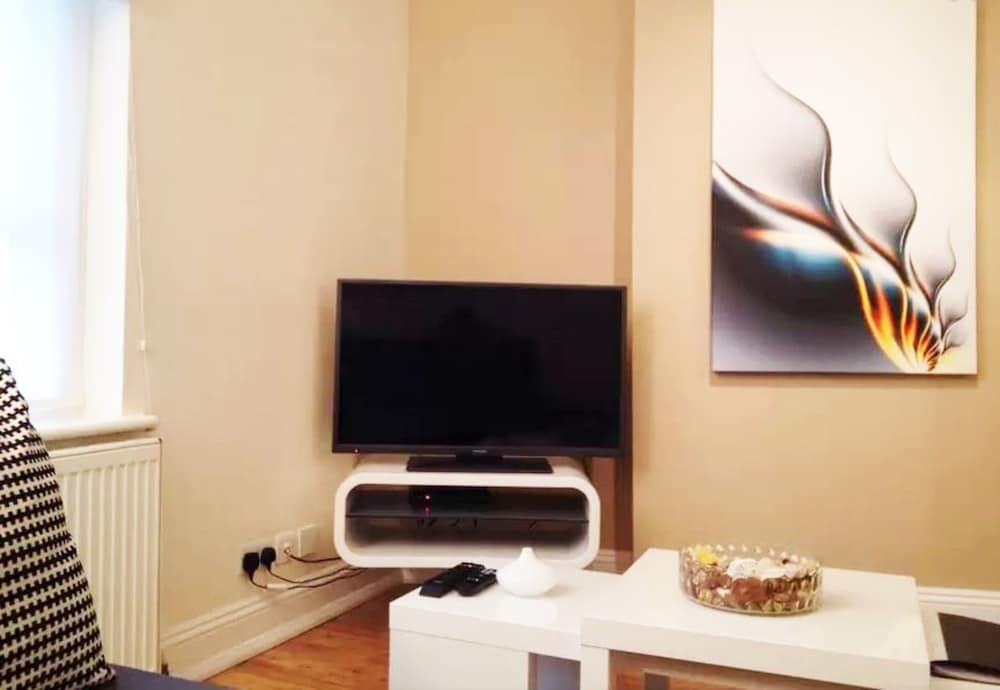 Luxury One Bedroom Apartment photo 1