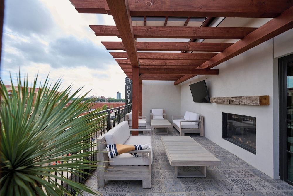 Presidential Suite, 1 King Bed, Fireplace (View) photo 3
