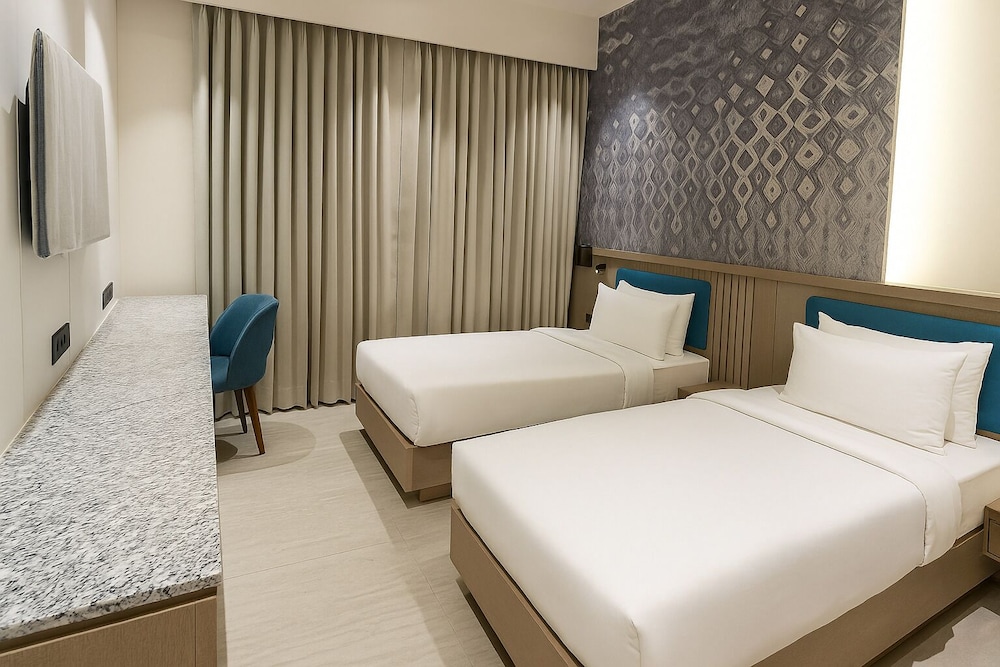 Deluxe Room, 2 Twin Beds, Non Smoking, City View