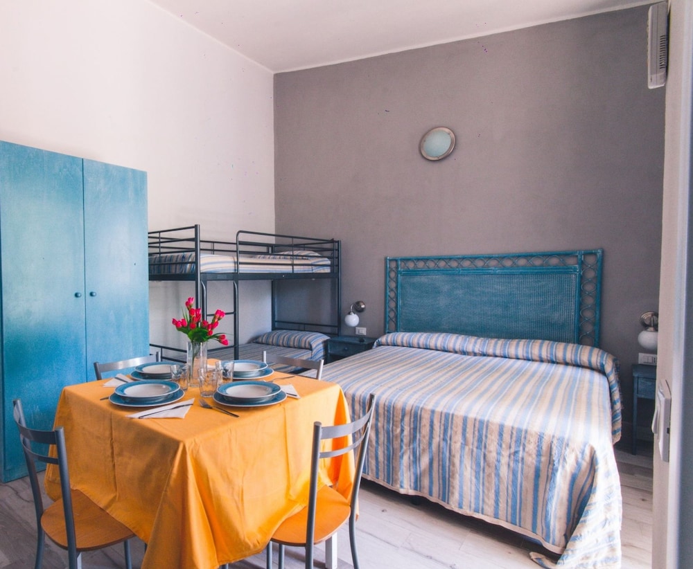 Mobile Home, 2 Bedrooms