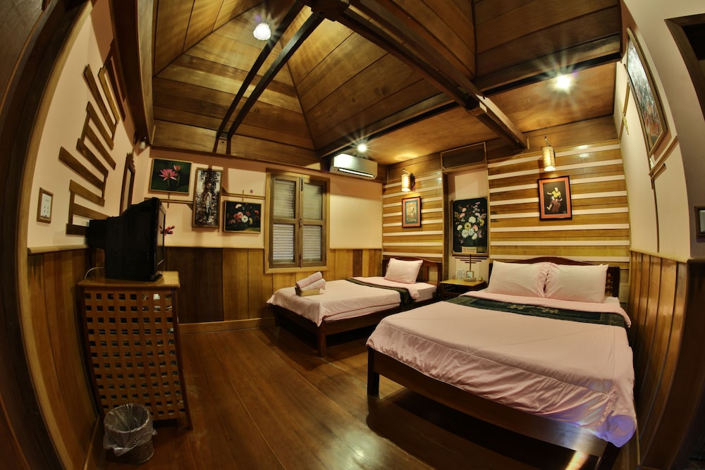 Private Bungalow photo 2