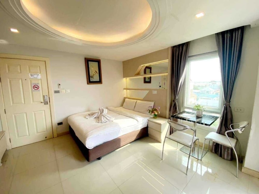 Superior King Bed Room photo 3