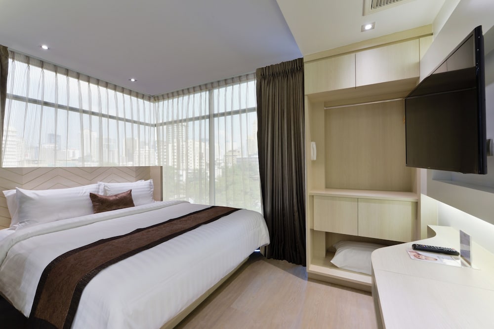 Premier Room, Corner photo 2