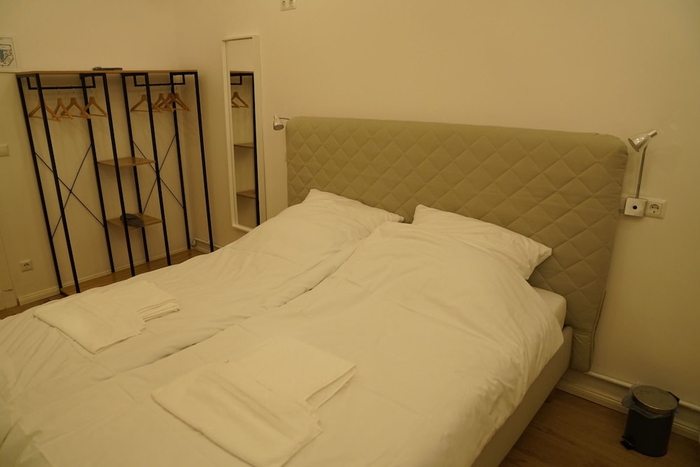 Comfort Room (White) photo 2