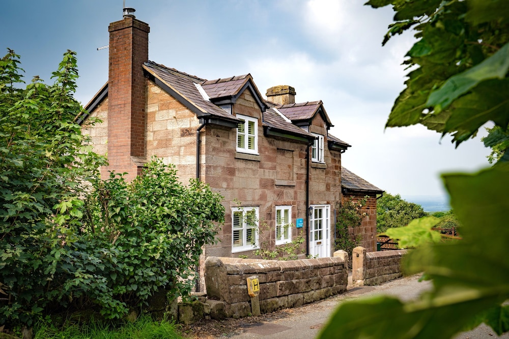 Luxury Cottage, 3 Bedrooms, Non Smoking, Garden View - Photo 1