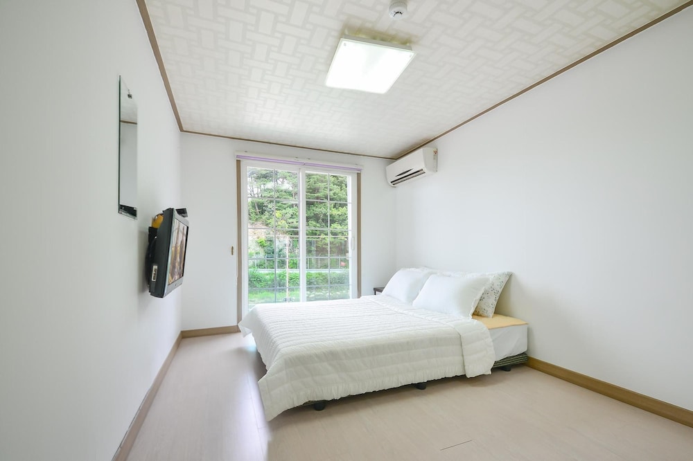 Basic Room, 1 Bedroom (B-Misar)