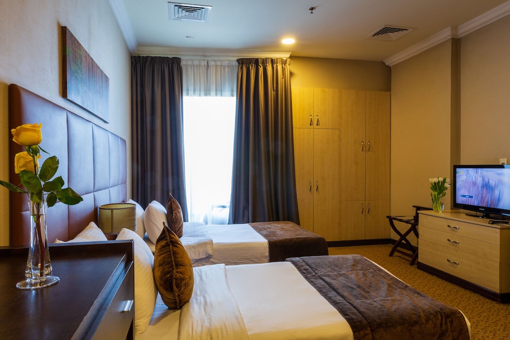Deluxe Double Room Single Use, 2 Twin Beds, City View - Photo 2