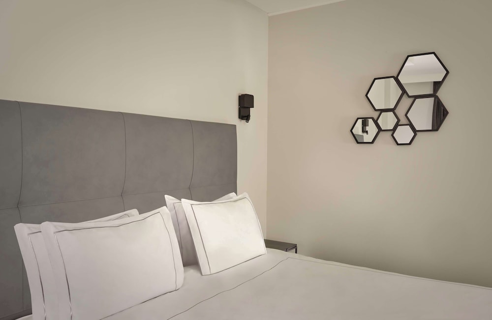 Executive Room, 1 King Bed photo 3
