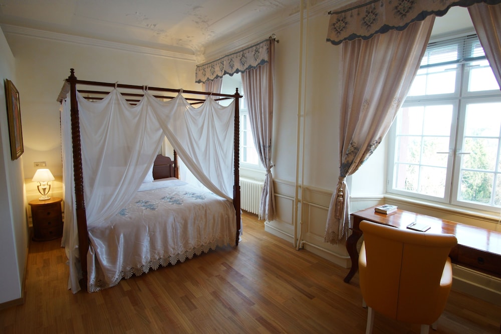 Junior Double Room, Garden View