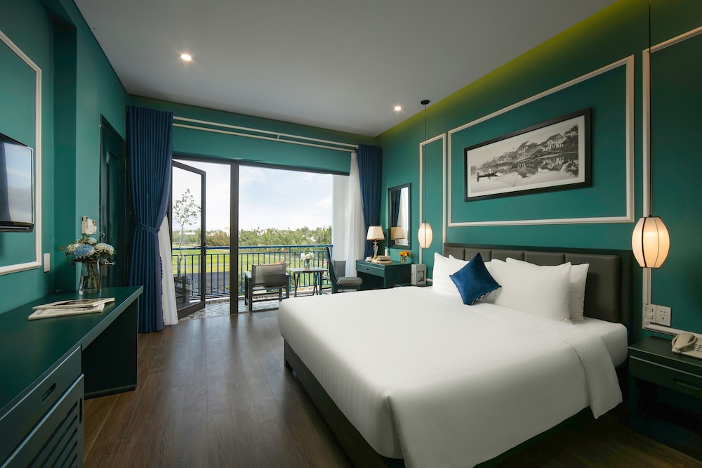 Junior Double Room, Balcony, Pool View photo 2