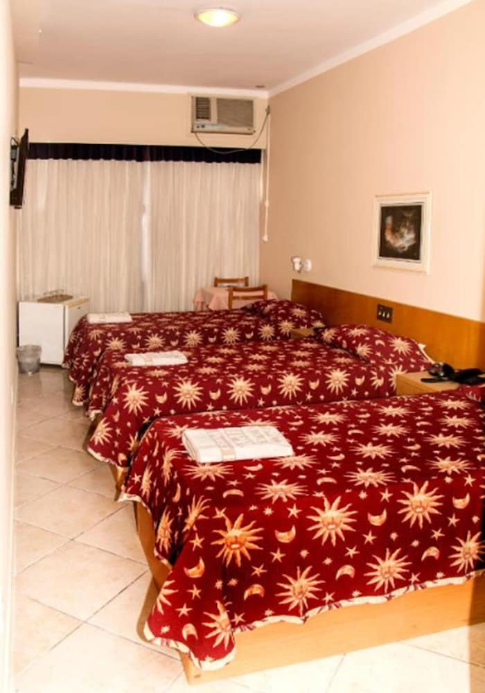 Standard Triple Room - Photo 2