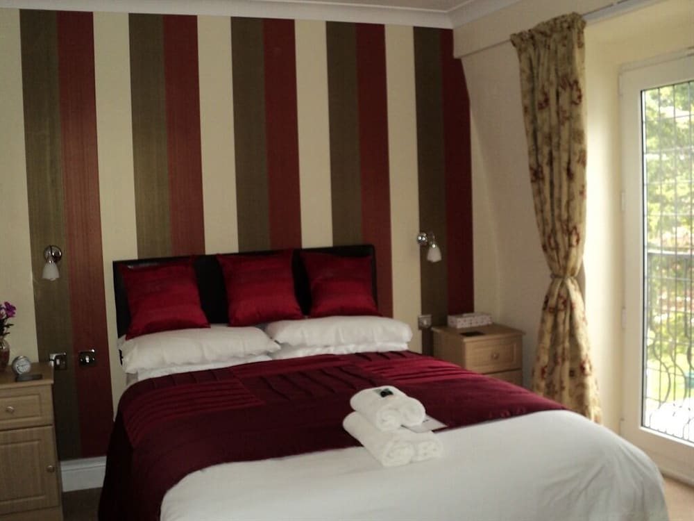 Superior Double Room, Ensuite, Sea View