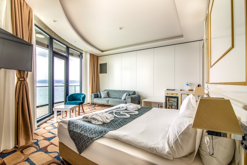 Executive Suite Room , Sea View - Photo 5