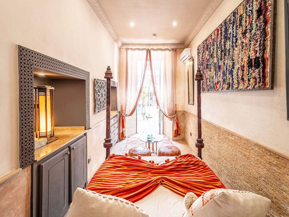 Basic Room, 1 Double Bed, Courtyard View