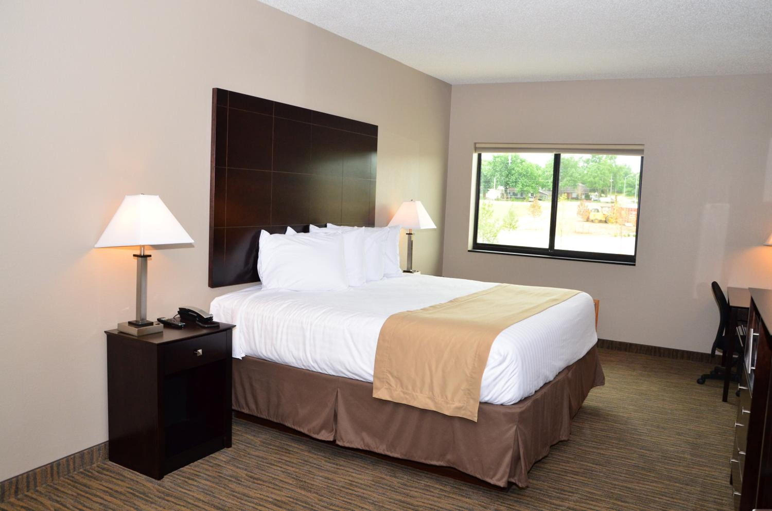 King Room - Disability Access photo 1