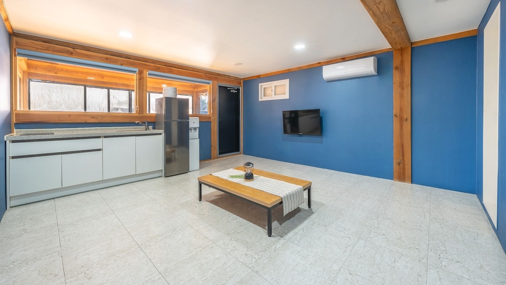 Basic Room, 1 Bedroom (Room Maru 7)