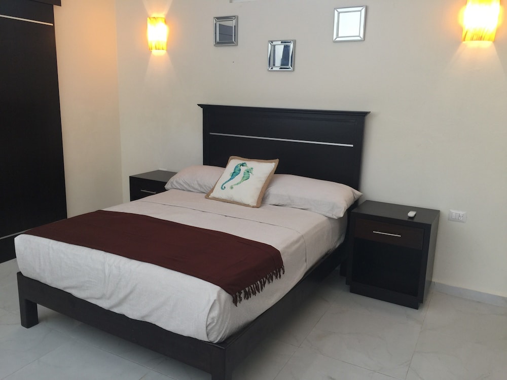 Family Studio Suite, 2 Bedrooms photo 2