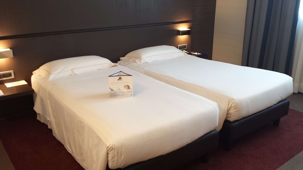 Comfort Room, 2 Twin Beds - Photo 1