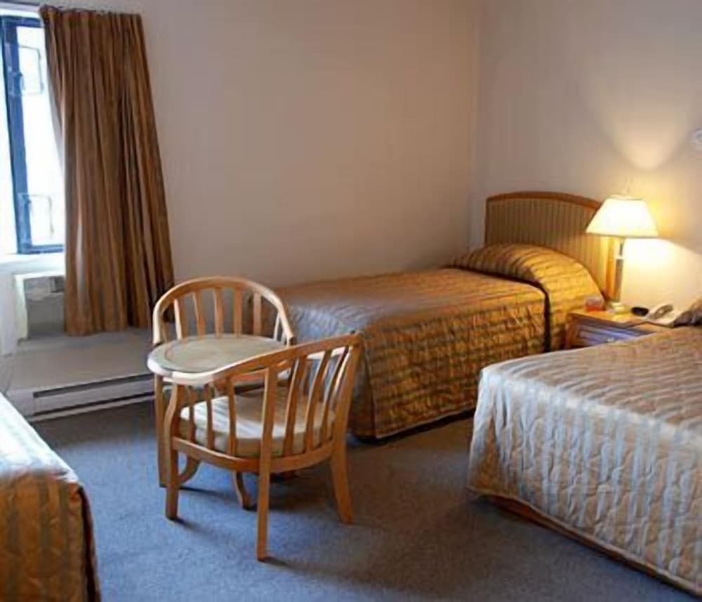 Quadruple Room, Private Bathroom