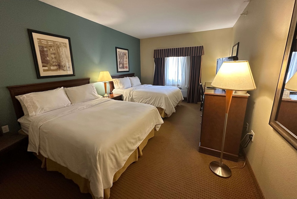 Room, 2 Queen Beds, Accessible, Non Smoking (Mobility, Roll-in Shower) - Photo 1