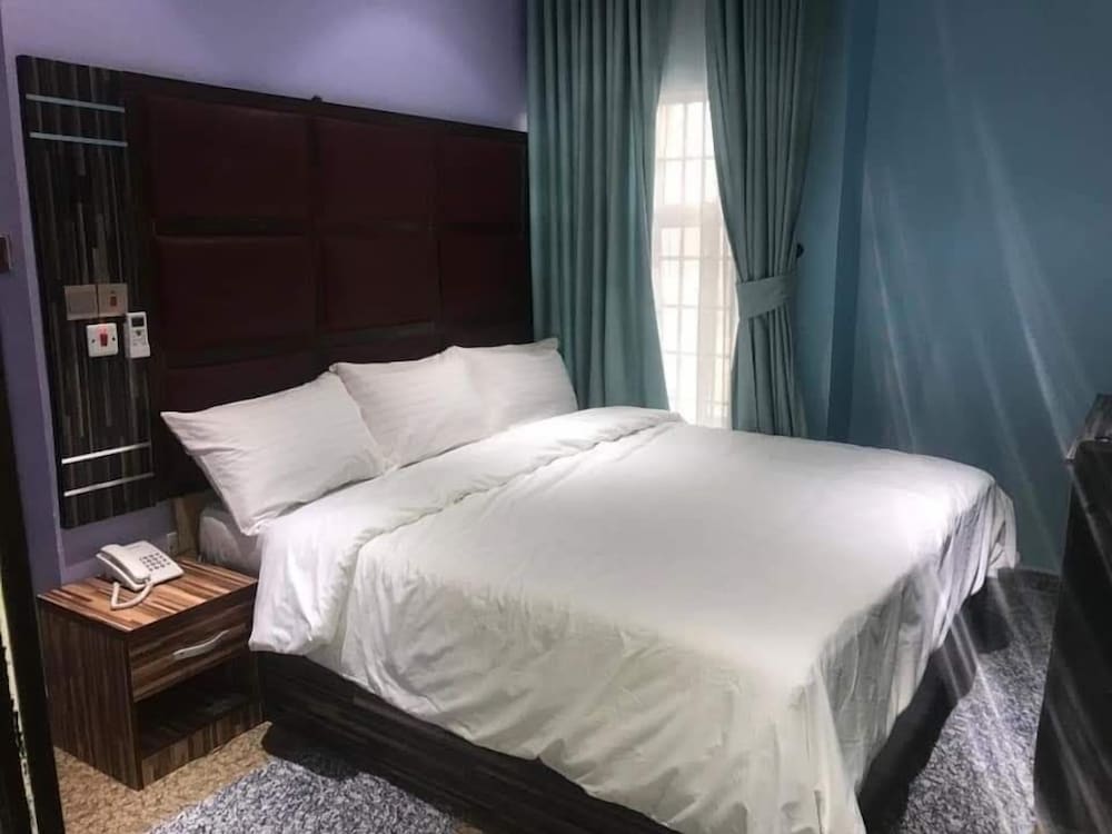 Deluxe Single Room