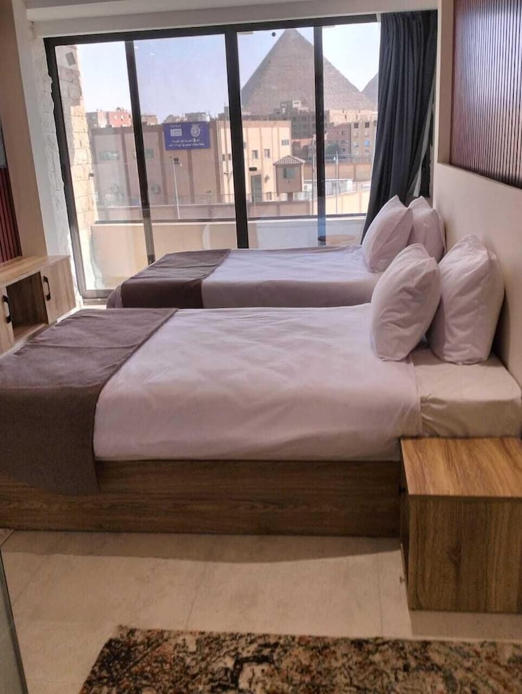 Deluxe Twin Room photo 3