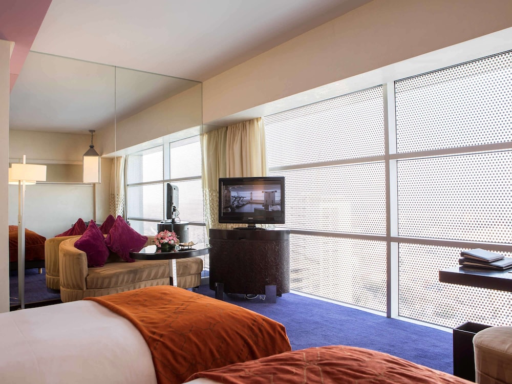 Superior Room, 2 Twin Beds, City View - Photo 5